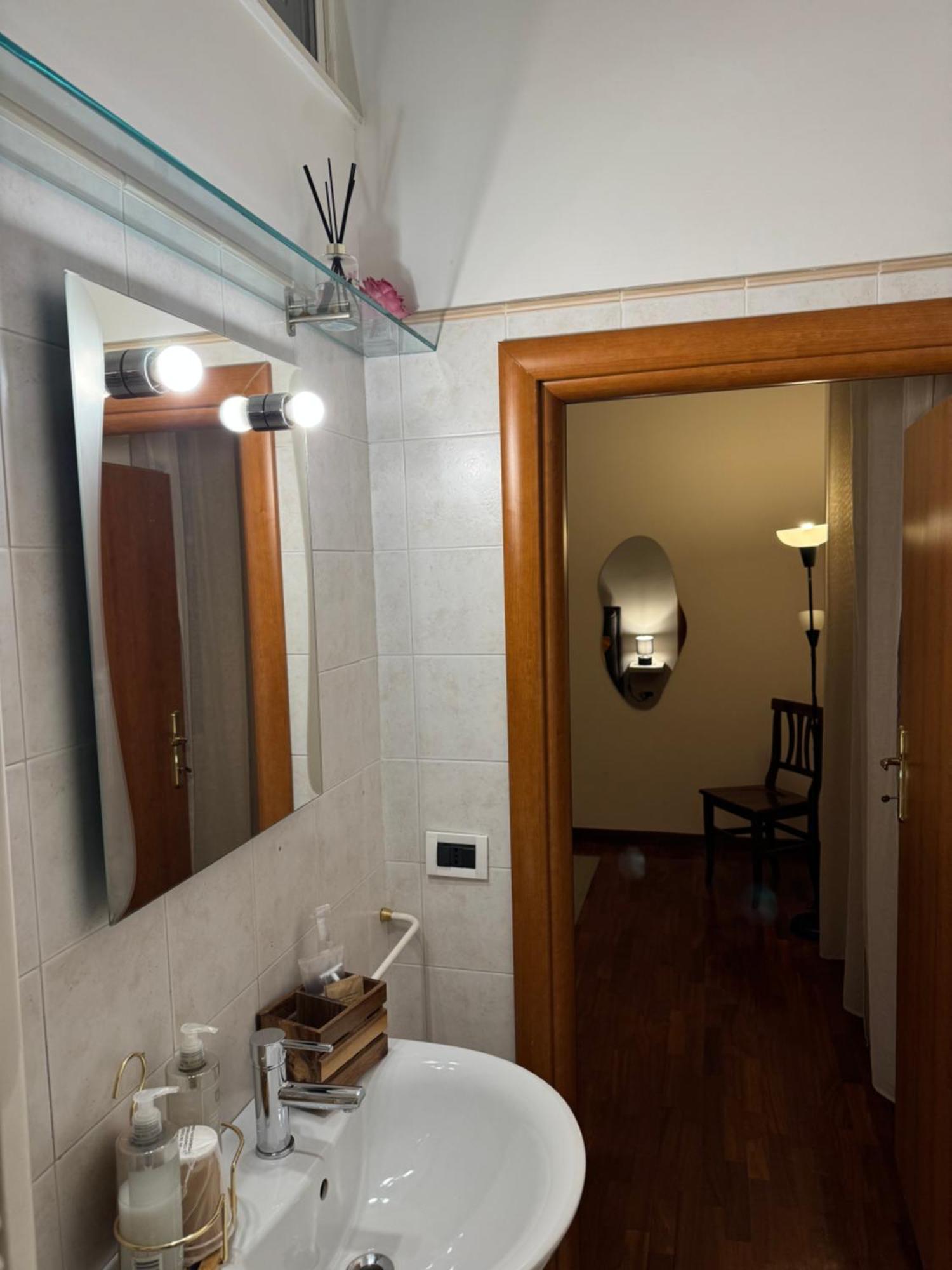 Vecchia Trastevere Bed And Breakfast Rome Exterior photo